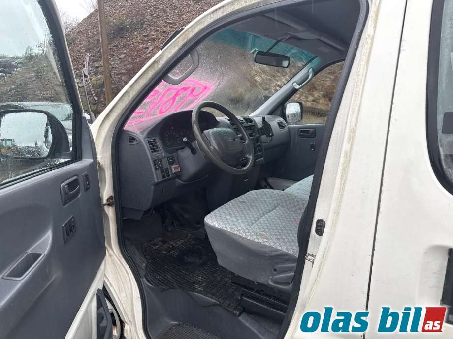 Toyota Hiace 2001-2006 (Fase 2) delebil , Motorkode: 2KD-FTV, Girkassekode: 