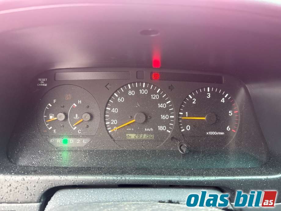 Toyota Hiace 2001-2006 (Fase 2) delebil , Motorkode: 2KD-FTV, Girkassekode: 