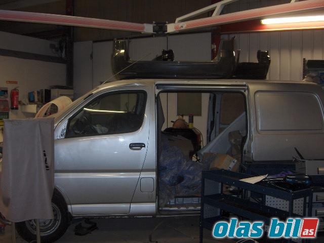 Toyota Hiace 2001-2006 (Fase 2) , Motorkode: 2KD-FTV, Girkassekode: AISIN  3040LE 3500