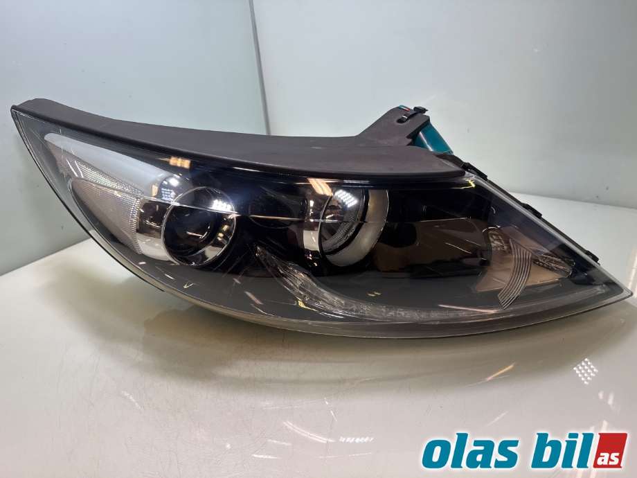 Frontlykt høyre xenon til Kia Sportage 2010-2016 (Type III) (KIA|92102 3U290||92 102 3U290)