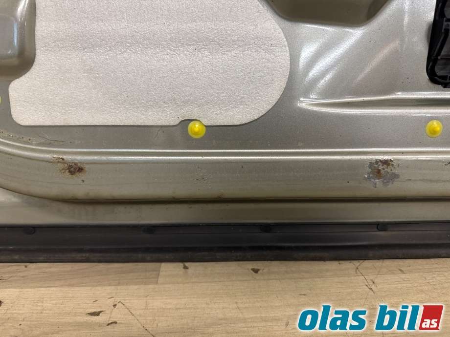 Dør høyre foran til Opel Vivaro A 2006-2014  (OPEL|91159904|93194148|)