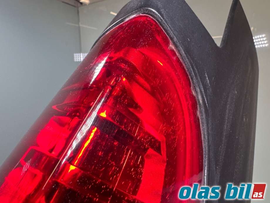 Baklykt høyre til Renault Trafic 2006-2014  (RENAULT|8200415251|)