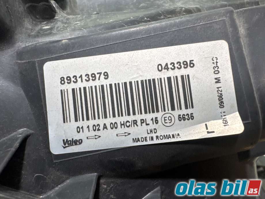 Frontlykt venstre halogen til Renault Trafic 2006-2014 (RENAULT|8200701354||89313979)