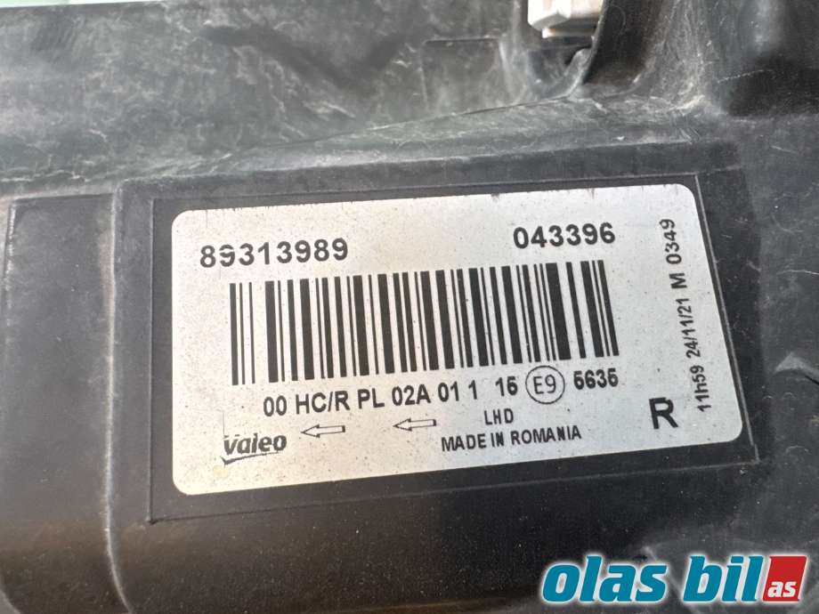 Frontlykt høyre halogen til Renault Trafic 2006-2014  (RENAULT|8200701356||89313989)