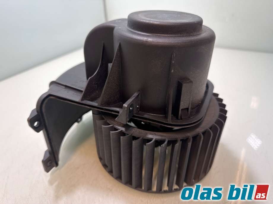 Varmeapparat motor til VW Transporter / Caravelle 2003-2009 (Fase 1) (T5) (T5) (VOLKSWAGEN|7H1 820 021 B|)