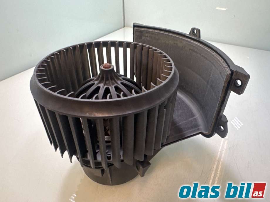 Varmeapparat motor til VW Transporter / Caravelle 2003-2009 (Fase 1) (T5) (T5) (VOLKSWAGEN|7H1 820 021 B|)