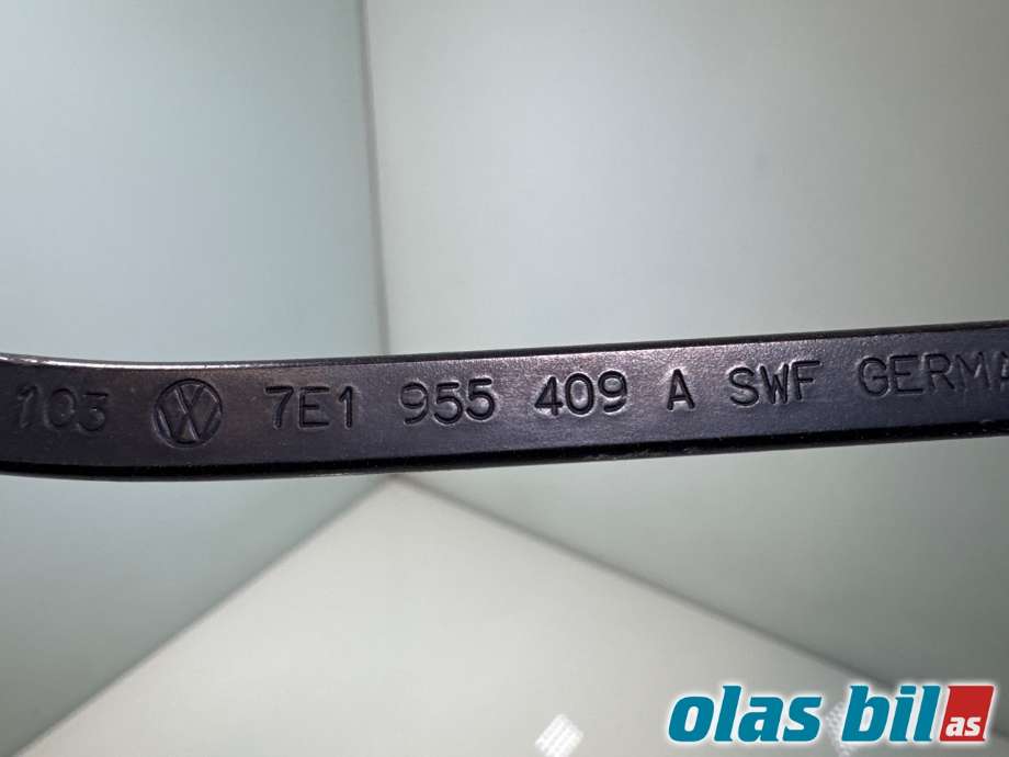 Viskerarmer frontrute til VW Transporter / Caravelle 2009-2015 (Fase 2) (T5) (T5) (VOLKSWAGEN|7E1 955 410 A|)
