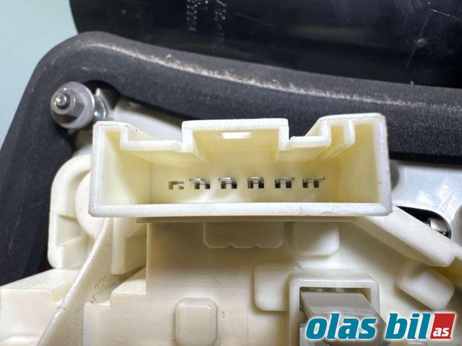 Baklykt venstre til BMW 3-Serie 2005-2011 (E90/E91/E92/E93) (E90/E91/E92/E93) (BMW||63 21 7 289 425|7 154 153)