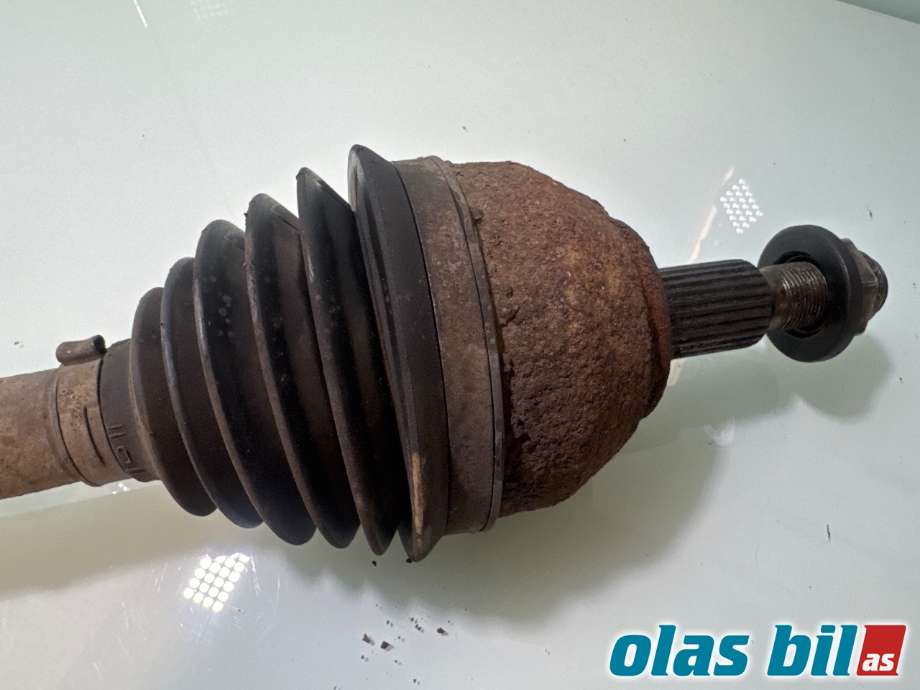 Drivaksel venstre foran til Ford Kuga 2008-2012 (Type I)  (FORD|1684193||AV4N-3B437-AA)