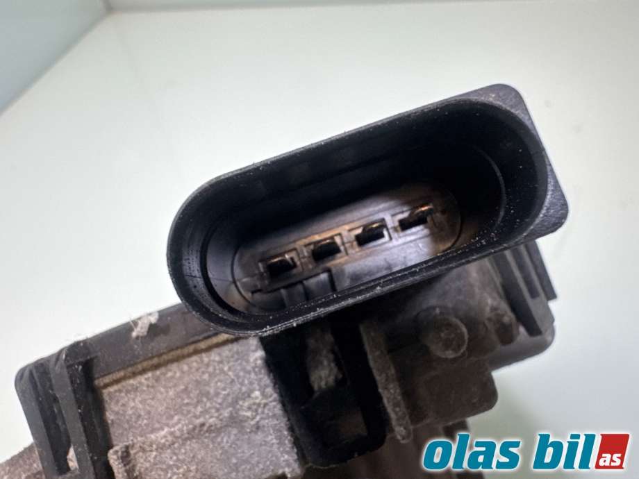 Viskermotor frontrute til Ford Kuga 2008-2012 (Type I) (FORD|1709010||8V41-17508-AB)