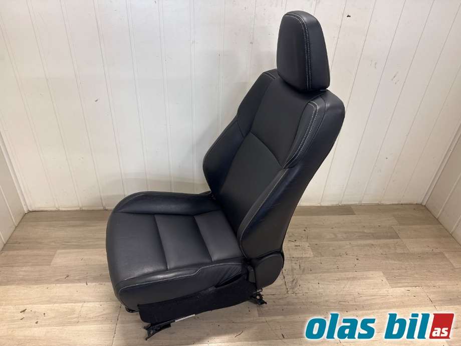 Sete foran høyre til Toyota RAV4 2016-2019 (Type IV, Fase 2)  (TOYOTA|7161042050|710714269224|)