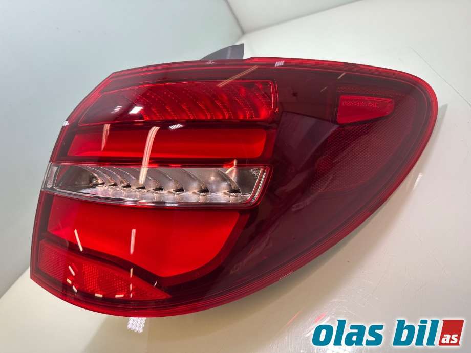 Baklykt høyre til Mercedes B-Klasse 2011-2018 (W246) (W246) (MERCEDES|A 246 906 88 00|)