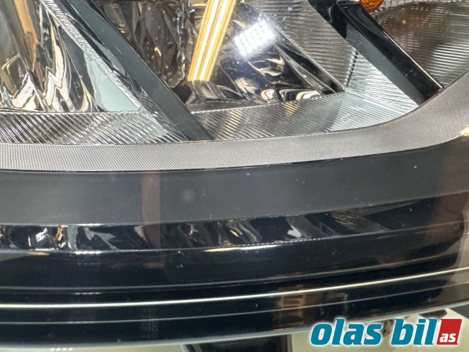 Frontlykt høyre halogen til VW ID.3 2020-->> (VOLKSWAGEN|10B 941 030|10B 941 030 A|)