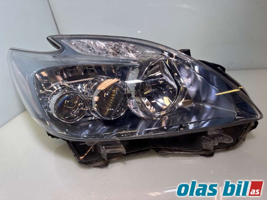 Frontlykt høyre halogen til Toyota Prius, 2009-2016 (Type III) (COMBI) (COMBI) (TOYOTA|8114547350)