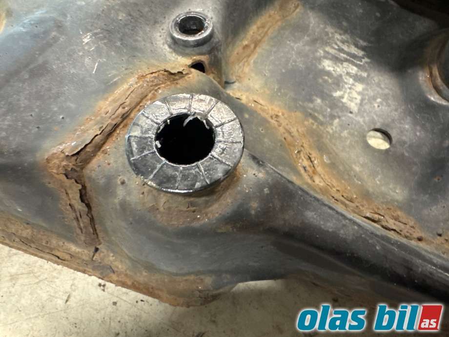Travers foran hoved til VW Caddy 2015-2020 (Type III, Fase 3) (VOLKSWAGEN|)