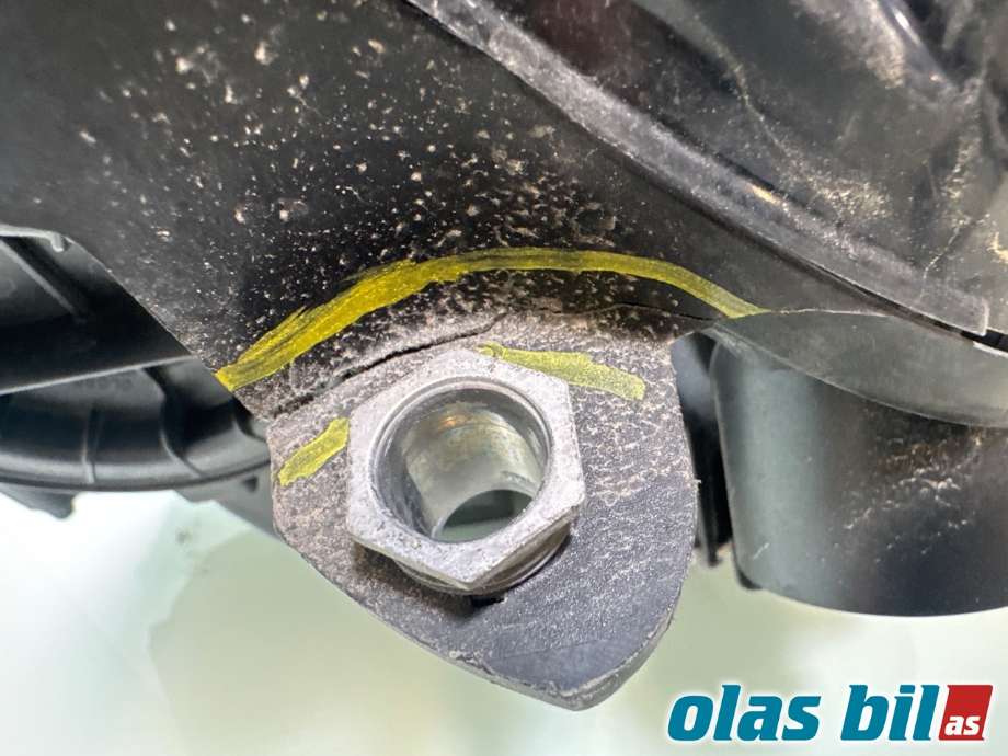 Frontlykt venstre halogen til VW Transporter / Caravelle 2019-->> (T6.1) (T6.1) (VOLKSWAGEN|7L1 941 773 A||7L1 941 035 D)