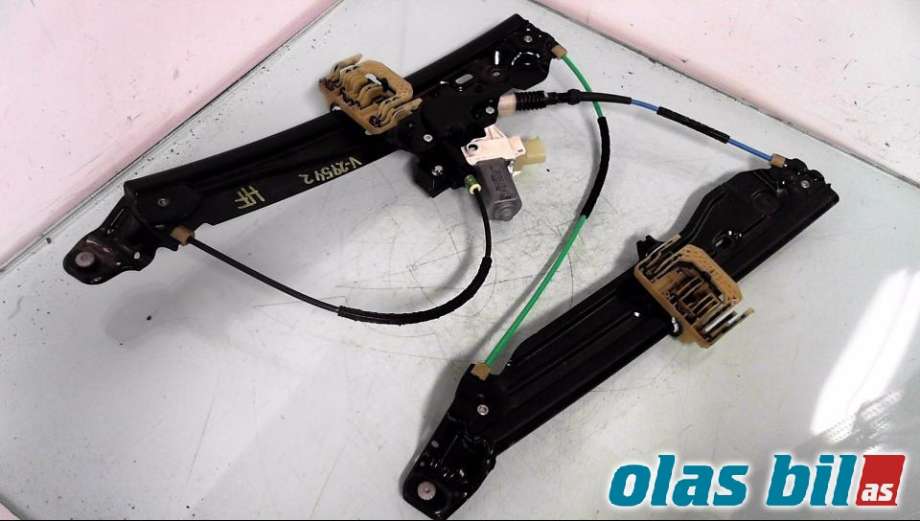 Ruteheis til BMW 5-Serie 2010-2017 (F10/F11) (F10/F11) (51 33 7 182 132|)