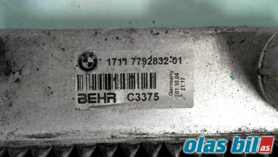 Radiator (automat gir) til BMW 5-Serie 2003-2010 (E60/E61) (E60/E61) (17 11 7 792 832||17117792832-01)