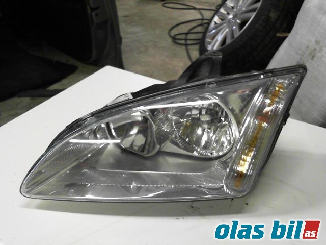 Frontlykt venstre halogen til Ford Focus 2004-2007 (Type II, Fase 1) (1480994|)