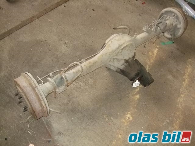 Kardang klokke bak til Mitsubishi L400 1997-2002 (MR176245|)