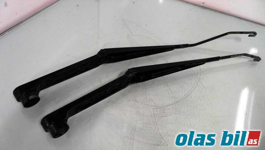 Viskerarmer frontrute til Subaru Forester 2008-2013 (Type III) (86532SC0;86532SC110|)