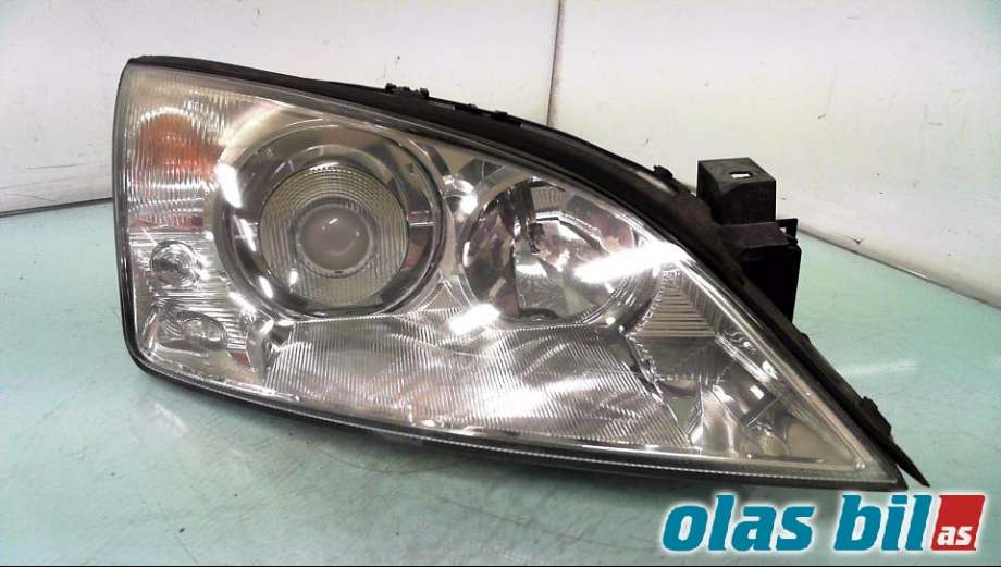 Frontlykt høyre xenon til Ford Mondeo 2001-2007 (Type III) (1435622||1S7113005CJ)