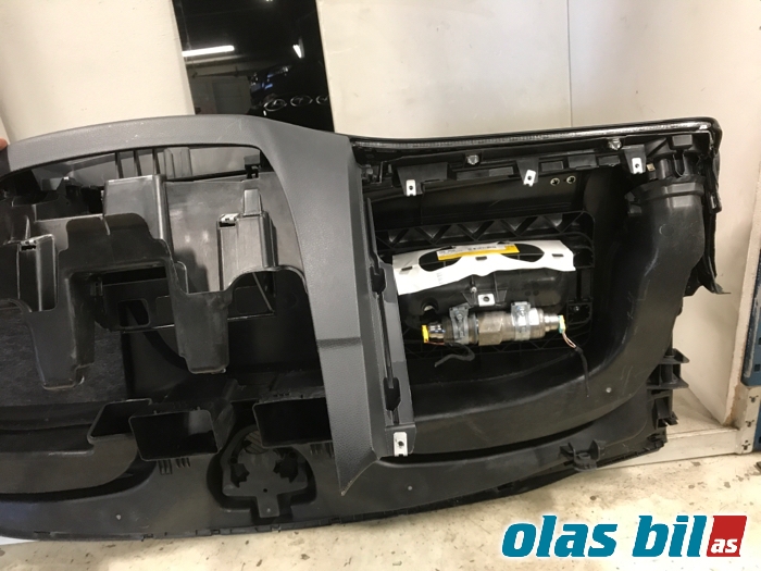Dashbord til Mercedes B-Klasse 2011-2018 (W246) (W246) (A 246 860 04 02|)