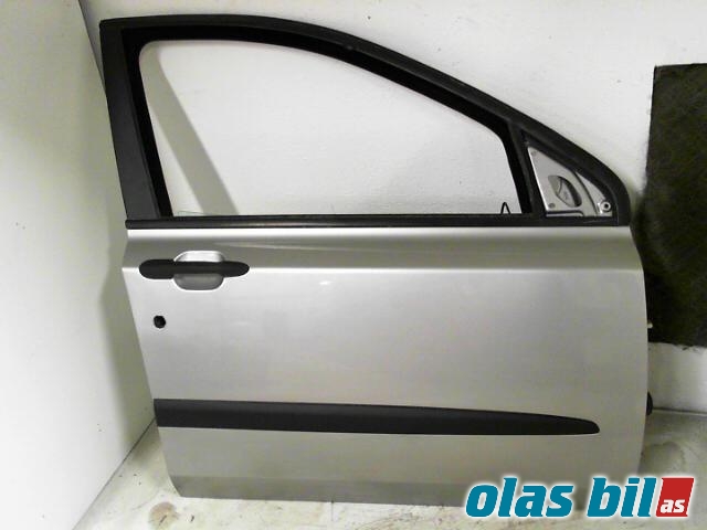 Dør høyre foran til Fiat Stilo, 2002-2007 (46752446)