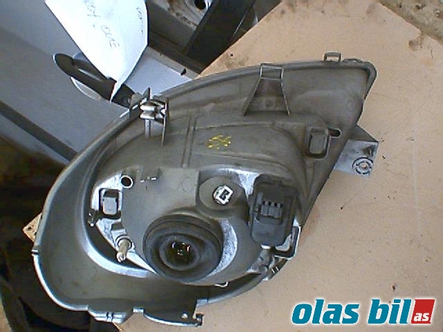 Frontlykt høyre halogen til Renault Trafic 2001-2006  (7700311372|)