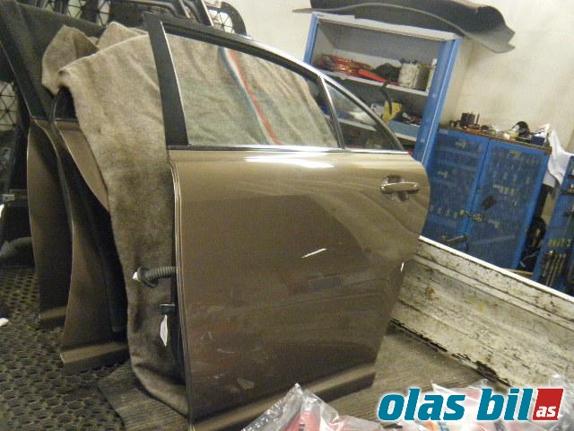 Dør venstre bak til Toyota Avensis 2003-2008 (Type II)  (6700405110|)