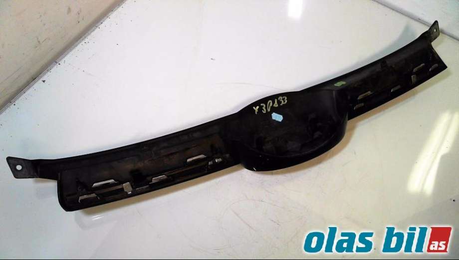 Grill til Ford Focus 2011-2014 (Type III, Fase 1)  (2049686|)