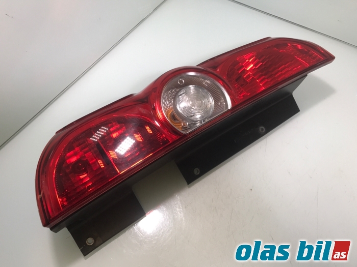 Baklykt venstre til Opel Combo D 2012-2018  (95513787||519248460)