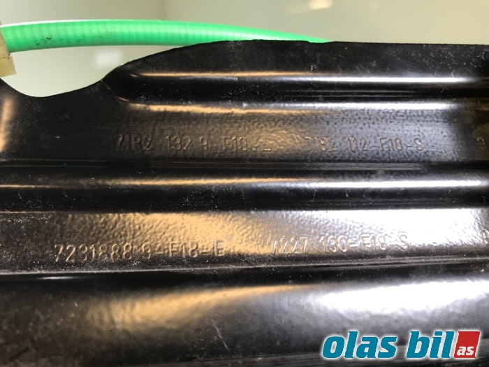 Ruteheis til BMW 5-Serie 2010-2017 (F10/F11) (F10/F11) (51 33 7 182 132||7182 112 F10 S)