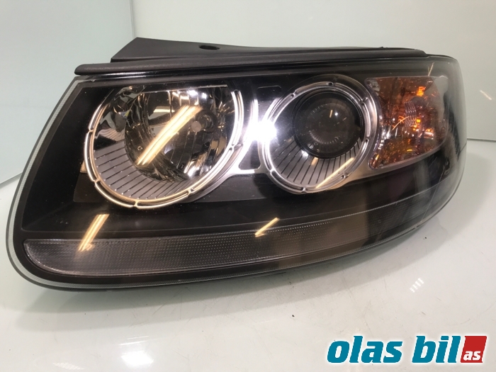 Frontlykt venstre halogen til Hyundai Santa Fe 2006-2009 (Type II, Fase 1)  (92101 2B021|)