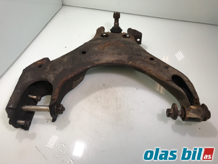Bærebru høyre foran nedre til Isuzu D-Max 2007-2012 (Type I)  (8-98005-834-0|)