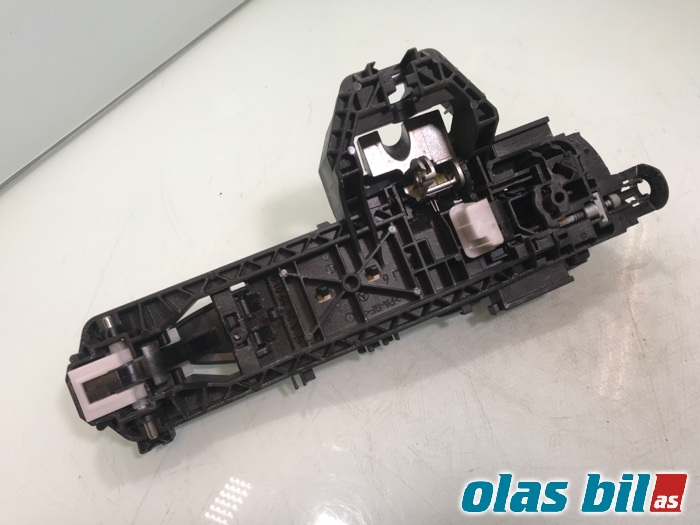 Dørhåndtak utv venstre bak til Mercedes GLA 2014-2020 (X156) (X156) (A 204 760 01 70|)