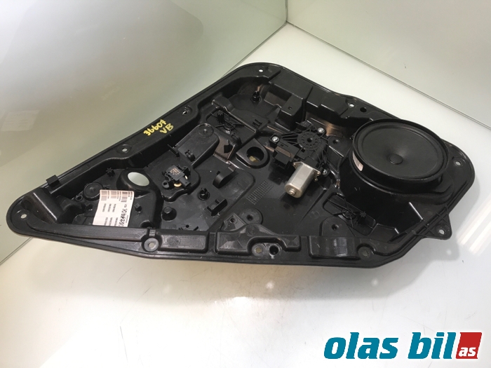 Ruteheis til Mercedes GLA, 2014-2020 (X156) (X156) (A 176 730 03 79)
