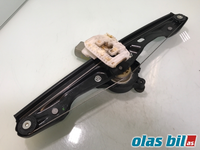 Ruteheis til BMW 1-Serie 2011-2015 (Fase 1) (F20/F21) (F20/F21) (51 35 7 281 883|)