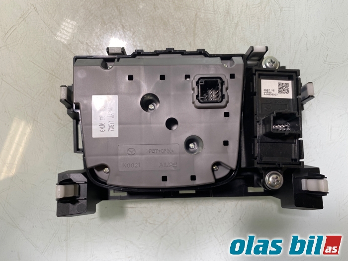 Bryter diverse til Mazda 3 2016-2019 (Type III, Fase 2)  (GMJ6-66-CM0A||GMJ6 66 CM0 A)