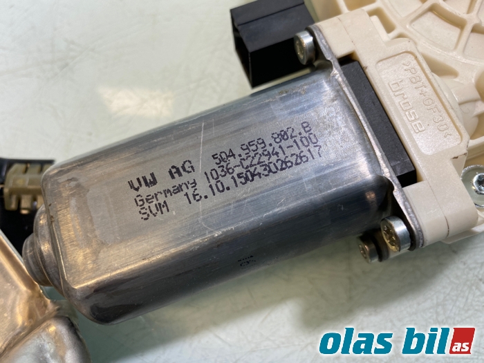 Ruteheis til VW Passat 2015-2019 (Fase 1) (B8) (B8) (3G0 837 462 C||5Q4 959 802 B)