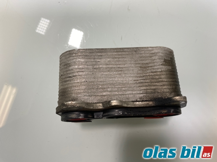 Oljekjøler til VW Touran 2010-2015 (Type I, Fase 3)  (03L 117 021 C|)