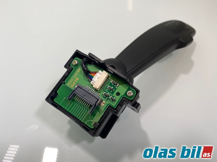 Bryter visker til Volvo V70 2014-2016 (Type III, Fase 2)  (31456042||31394008)