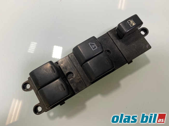 Bryter ruteheis til Nissan Navara, 2005-2010 (Fase 1) (D40) (D40) (25401EB30B)