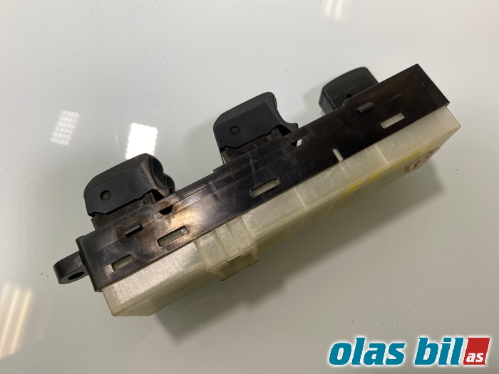 Bryter ruteheis til Nissan Navara 2005-2010 (Fase 1) (D40) (D40) (25401EB30B|)