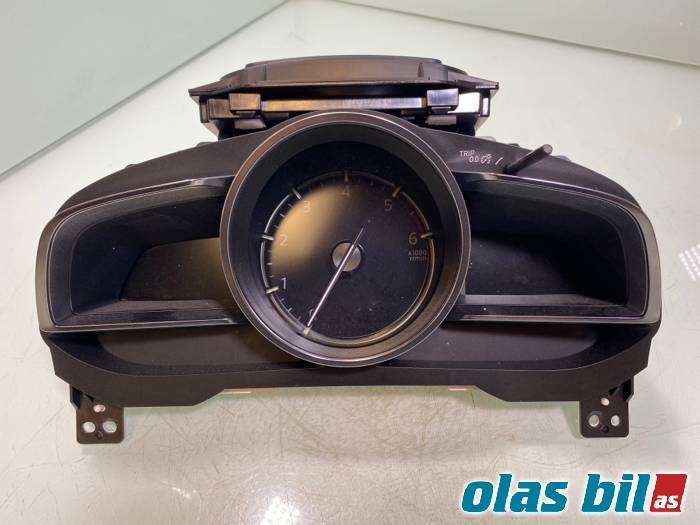 Instrumentpanel til Mazda 3, 2016-2019 (Type III, Fase 2)  (B64S-55-471C)