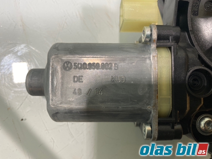 Ruteheis til VW Golf VII 2012-2017 (Fase 1) (5G4 837 462 H||5Q0 959 802 B)