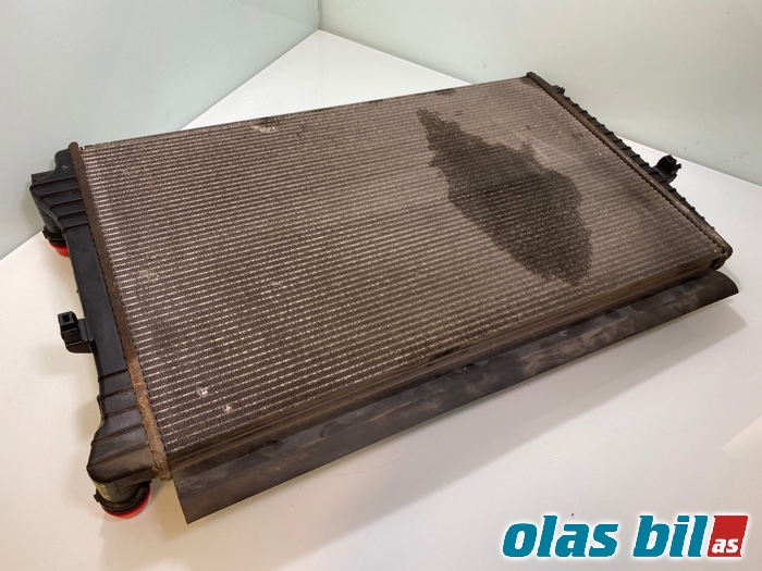 Radiator (manuell gir) til Audi A3 2012-2016 (Type III, Fase 1)  (5Q0 121 251 GQ||5Q0 121 251 EM)
