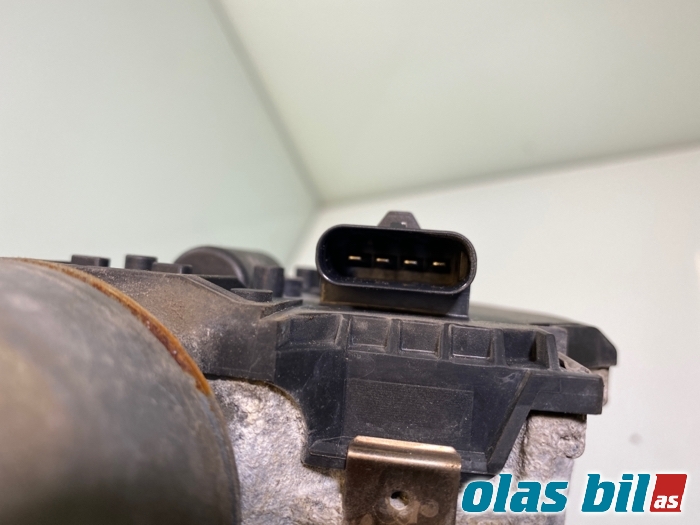 Viskermotor frontrute til BMW 5-Serie 2010-2017 (F10/F11) (F10/F11) (61 61 7 306 266||7272367)