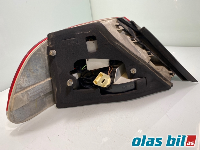 Baklykt høyre til BMW 7-Serie 2000-2008 (E65/E66/E67/E88) (E65/E66/E67/E88) (63 21 7 164 736||6 914 286.9)