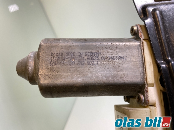 Ruteheis til BMW 7-Serie 2000-2008 (E65/E66/E67/E88) (E65/E66/E67/E88) (51 35 7 202 482|)